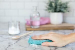 comment nettoyer du marbre faire briller bicarbonate de soude produits