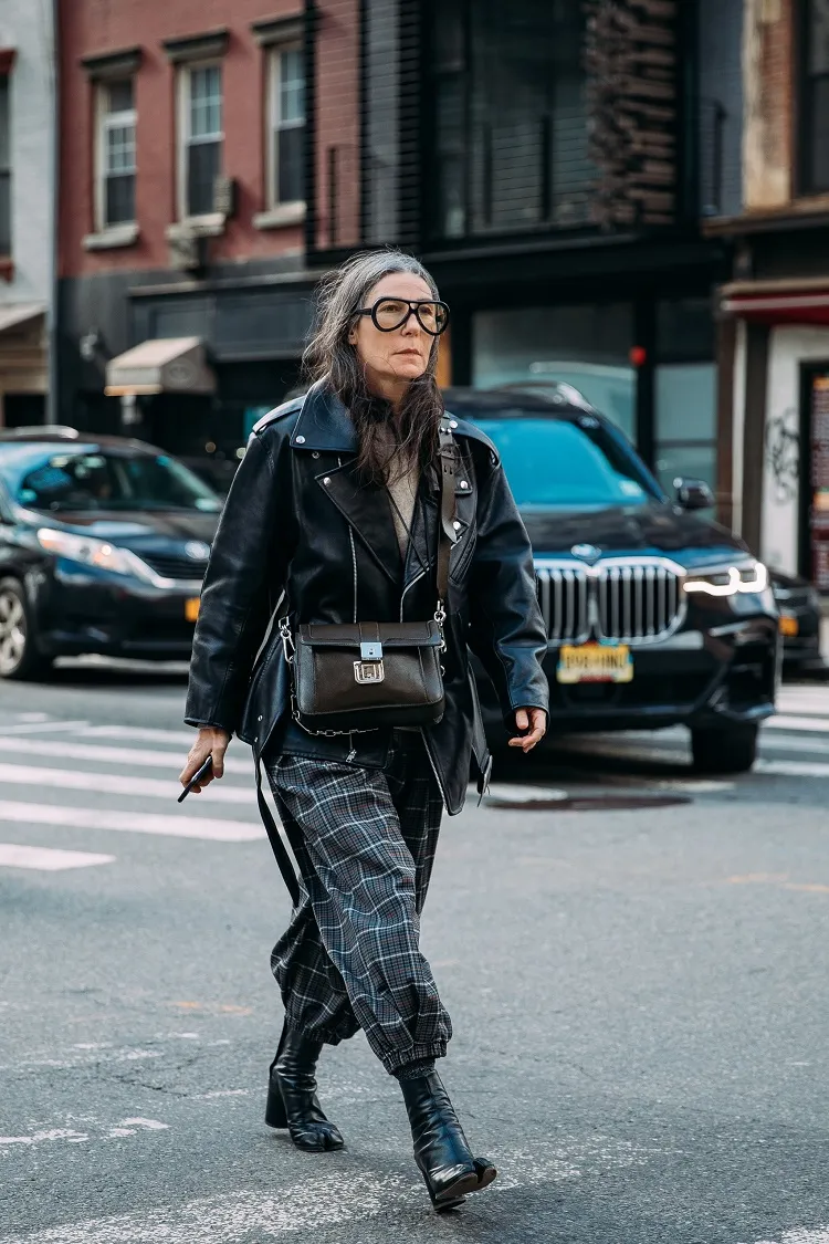 comment s'habiller après 50 ans femme en 2022 tendance mode oversize
