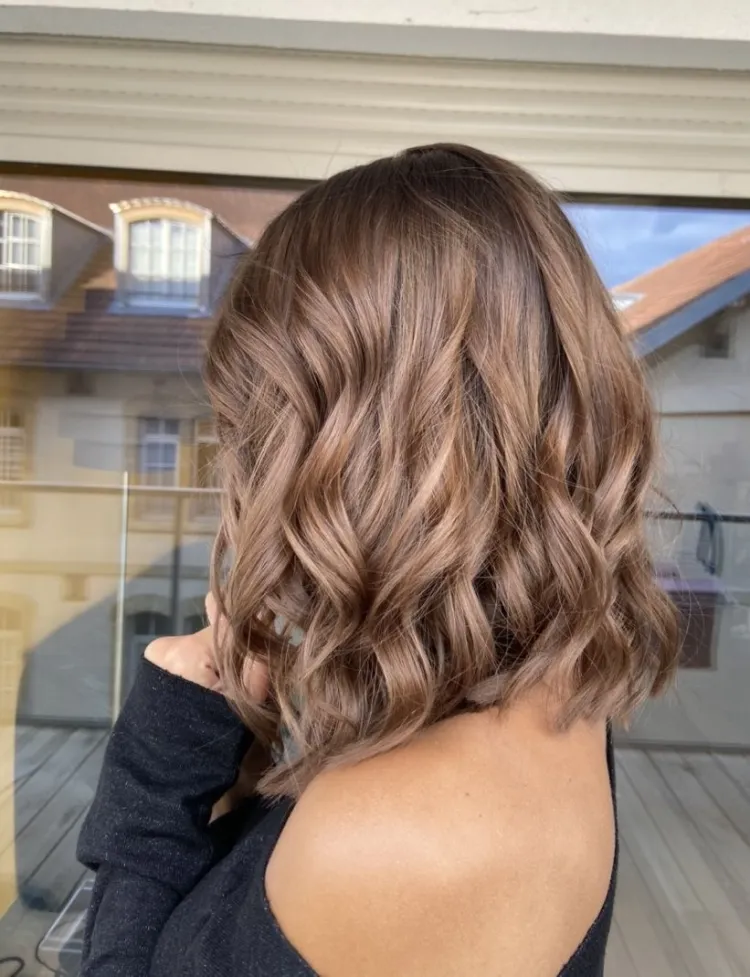 couleur cheveux blond cacao froid tendance 2022