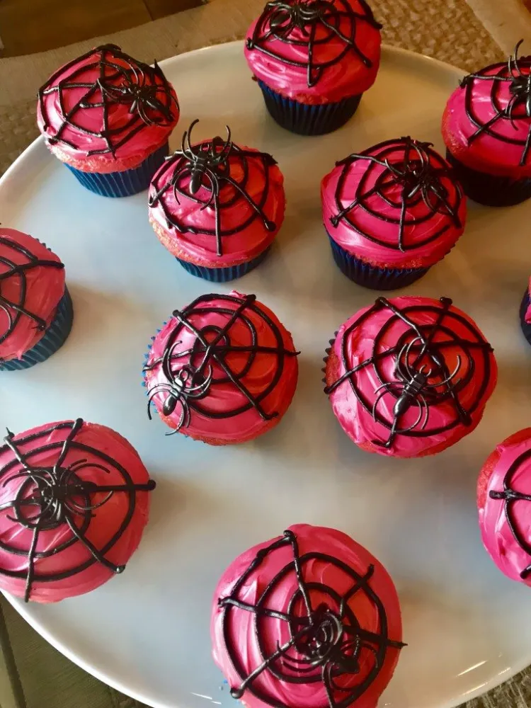 Cupcakes de cumpleaños Spider-Man fiesta infantil temática superhéroes