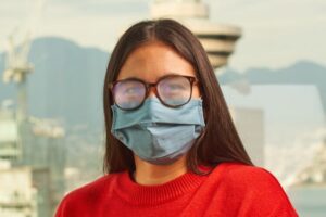 éviter la buée sur les lunettes avec le port du masque