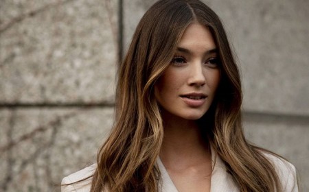 hair contouring cheveux chatain nuances ambrées effet soleil technique coloration tendance 2022