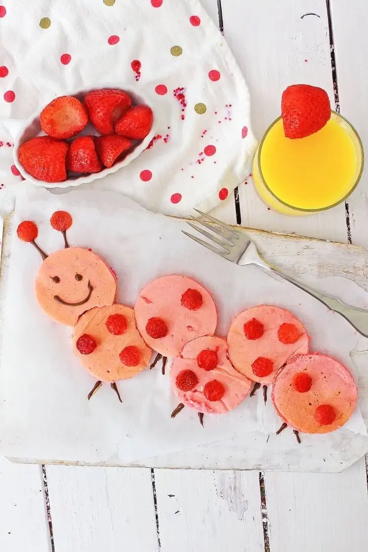 Fun ideas for light crepes for kids, pink sandals stuffed with raspberries
