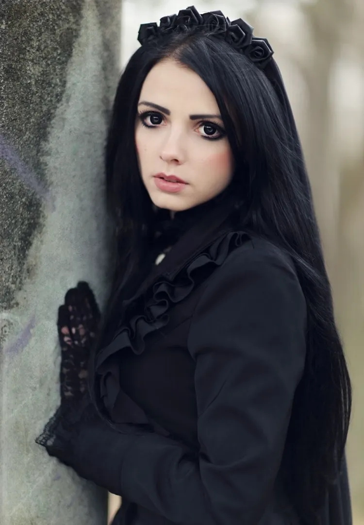 gothic dress style woman black outfit