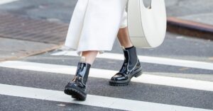 tendance chaussures 2022 femme à porter après 50 60 ans