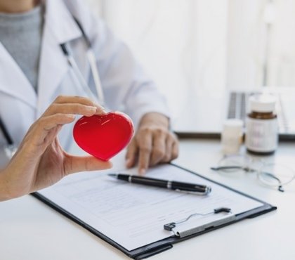 Covid long risque accru de maladie cardiovasculaire formes graves et legeres etude scientifique