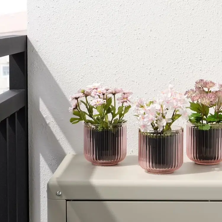 IKEA printemps 2022 cache pots en verre rose rainures collection gradvis
