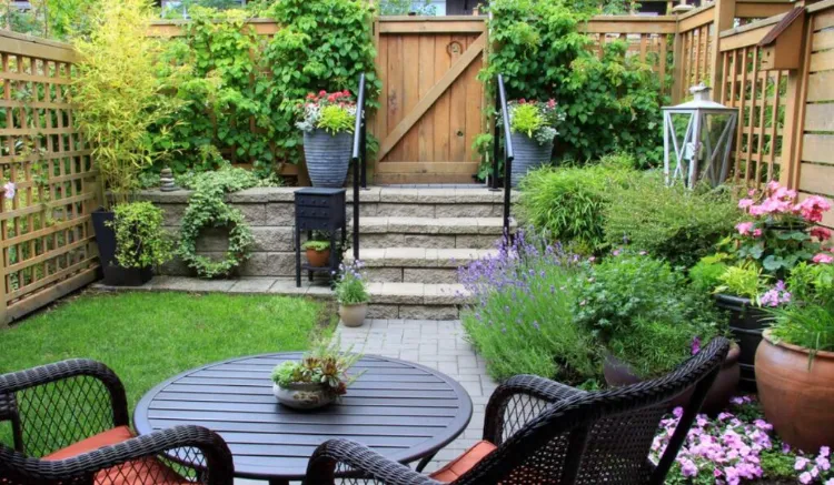 aménagement extérieur petit jardin avec patio étapes incontournables connaitre astuces