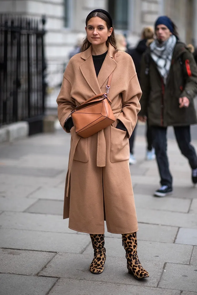 astuces mode pour porter le manteau camel femme long avec style hiver printemps 2022