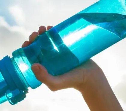 bouteille plastique réutilisable attention danger 2022