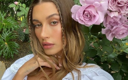 coiffure pour cheveux longs mini tresses rétro baby braids Hailey Bieber