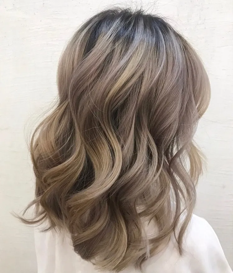 coloration milk tea hair color sur cheveux foncés décolorés