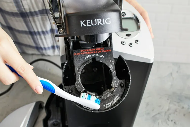 comment nettoyer la machine à café avec du vinaigre remplir réservoir solution eau vinaigre