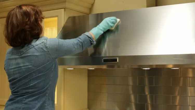 comment nettoyer une hotte de cuisine très grasse faire briller surfaces extérieures