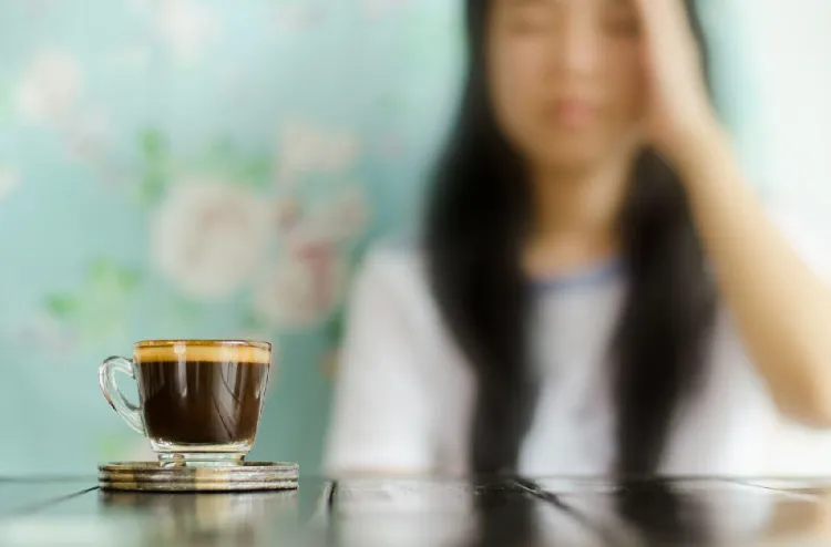 comment soigner migraine naturellement prendre du café bons gestes changements vie