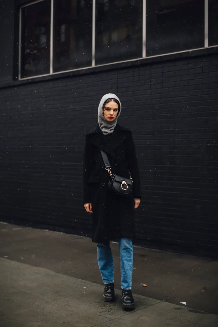 look streetstyle femme semaine de la mode new york automne hiver 2022 2023