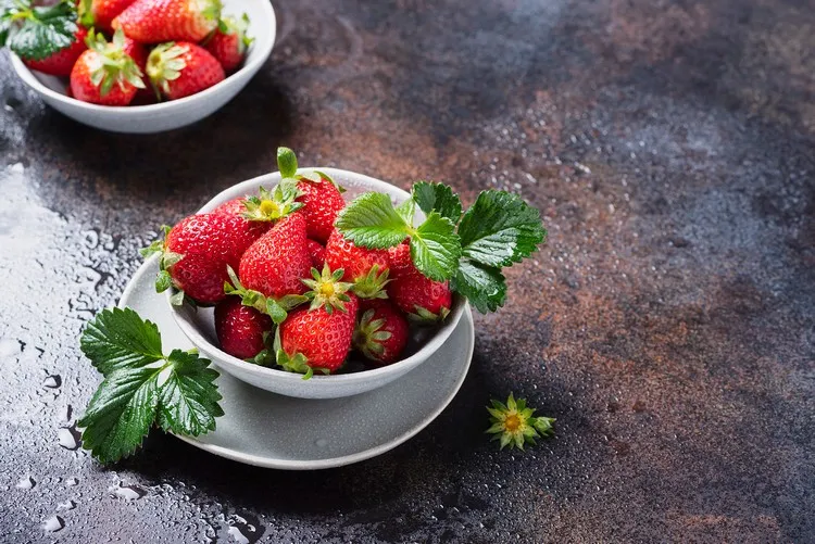 manger des fraises pour faire fondre la graisse du ventre fruits minceur
