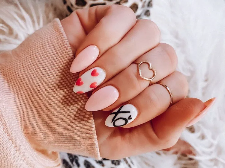 manucure XOXO spéciale Saint Valentin idée nail art ongles amande
