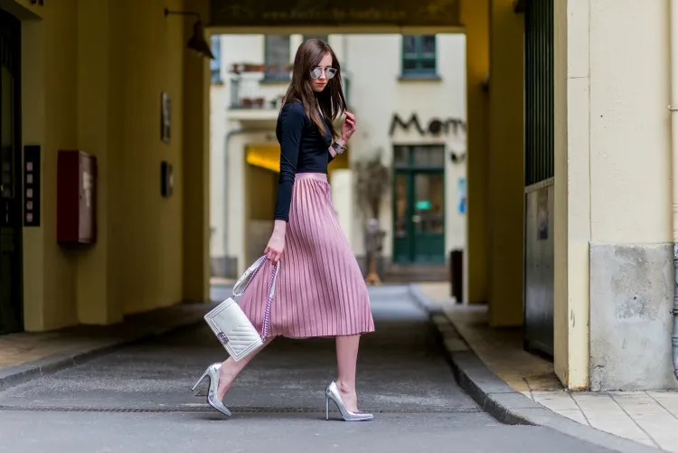 midi skirt for women in workwear style 2022