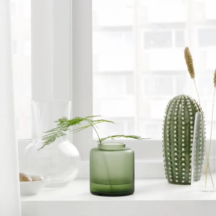vase konstfull verre givré vert déco rebord fenetre printemps