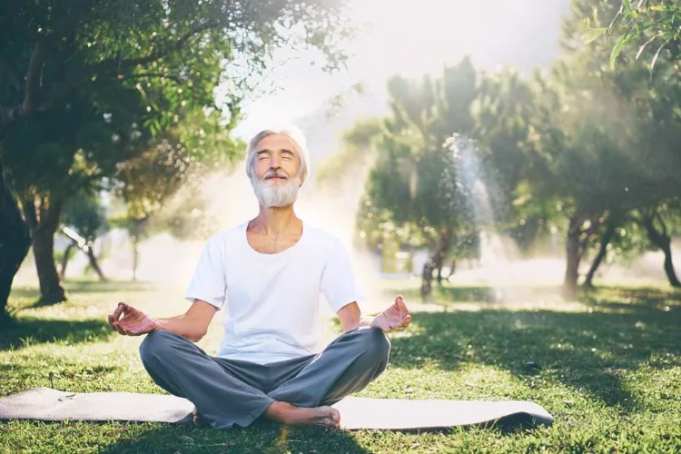 yoga pour maigrir après 60 ans 2022