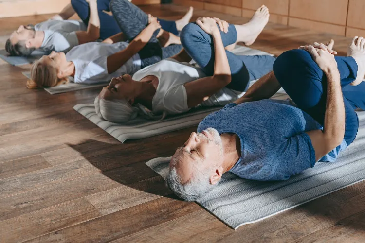 yoga senior après 60 ans maigrir 2022