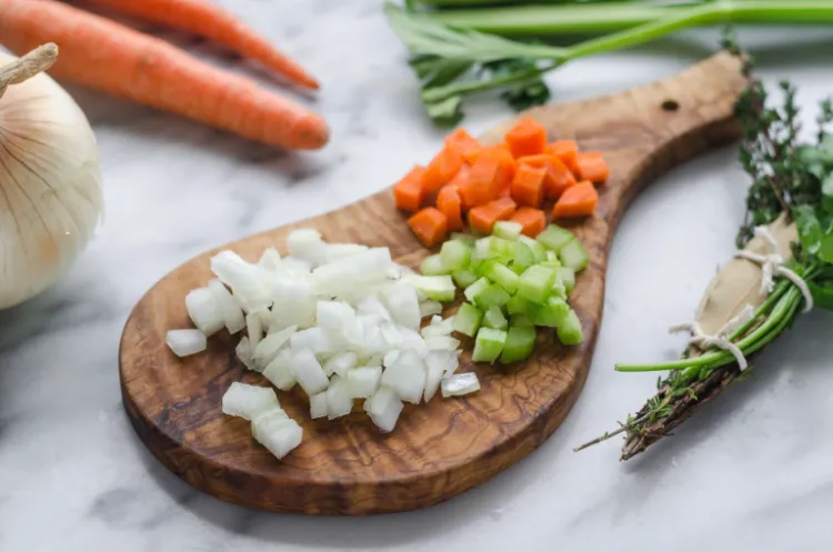 astuces cuisine couper légumes mirepoix congeler gagner temps