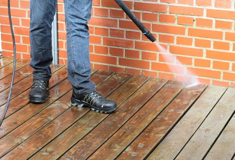 comment enlever la mousse naturellement sur une terrasse