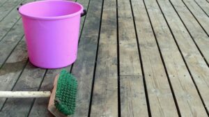 comment nettoyer une terrasse en bois printemps 2022