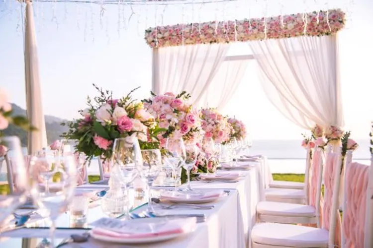 couleurs déco 5 tendances mariage 2022