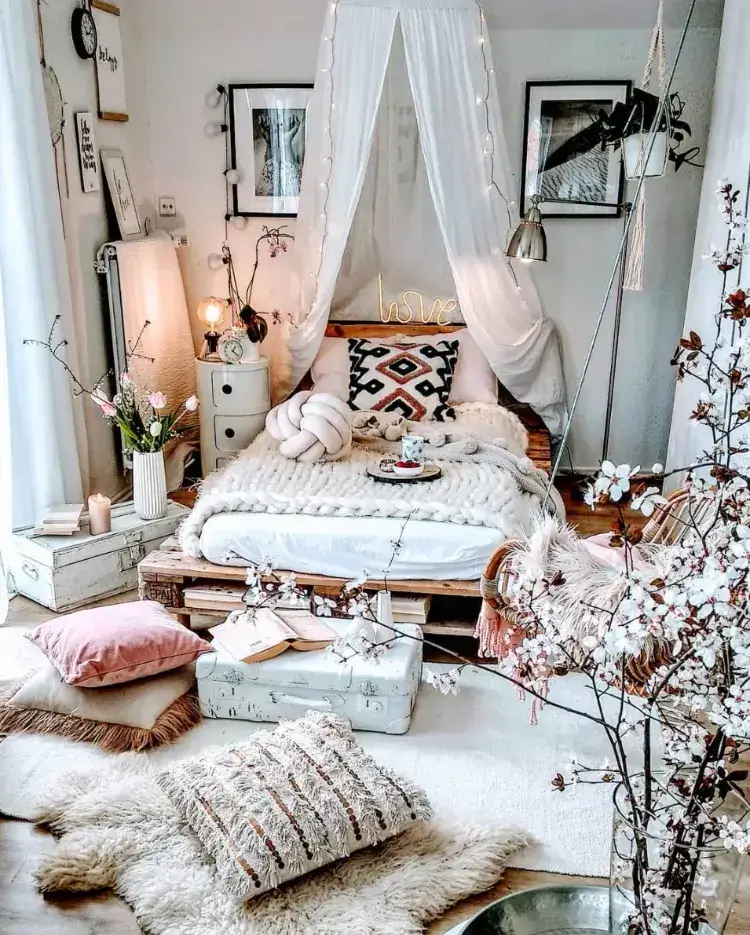 deco dormitorio bohemio acogedor elegante blanco elementos finales de invierno principios de primavera