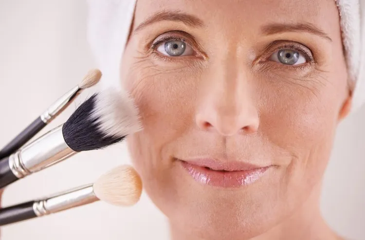 maquillage après 50 ans masquer signes âge