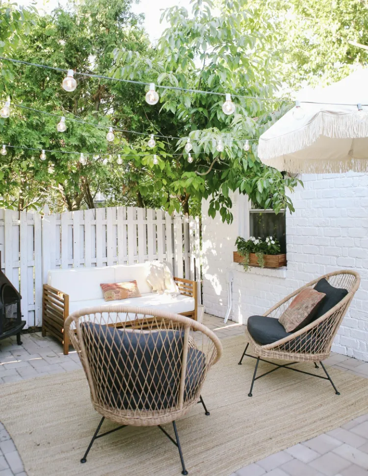 petit salon de jardin en bois tressé terrasse moderne 2022