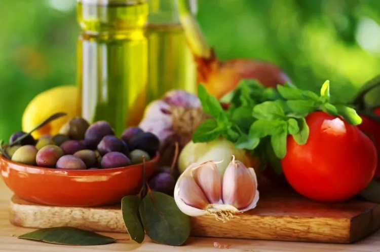 régime méditerranéen herbes médicinales épices poisson fruits de mer huile d olive extra vierge