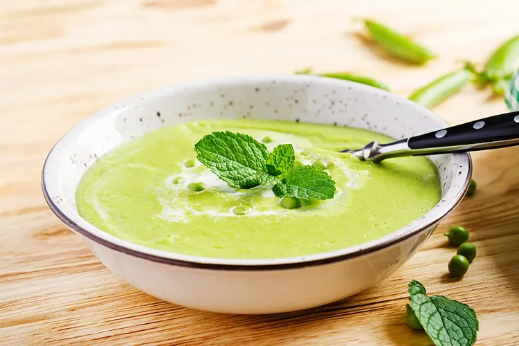 pea soup with mint