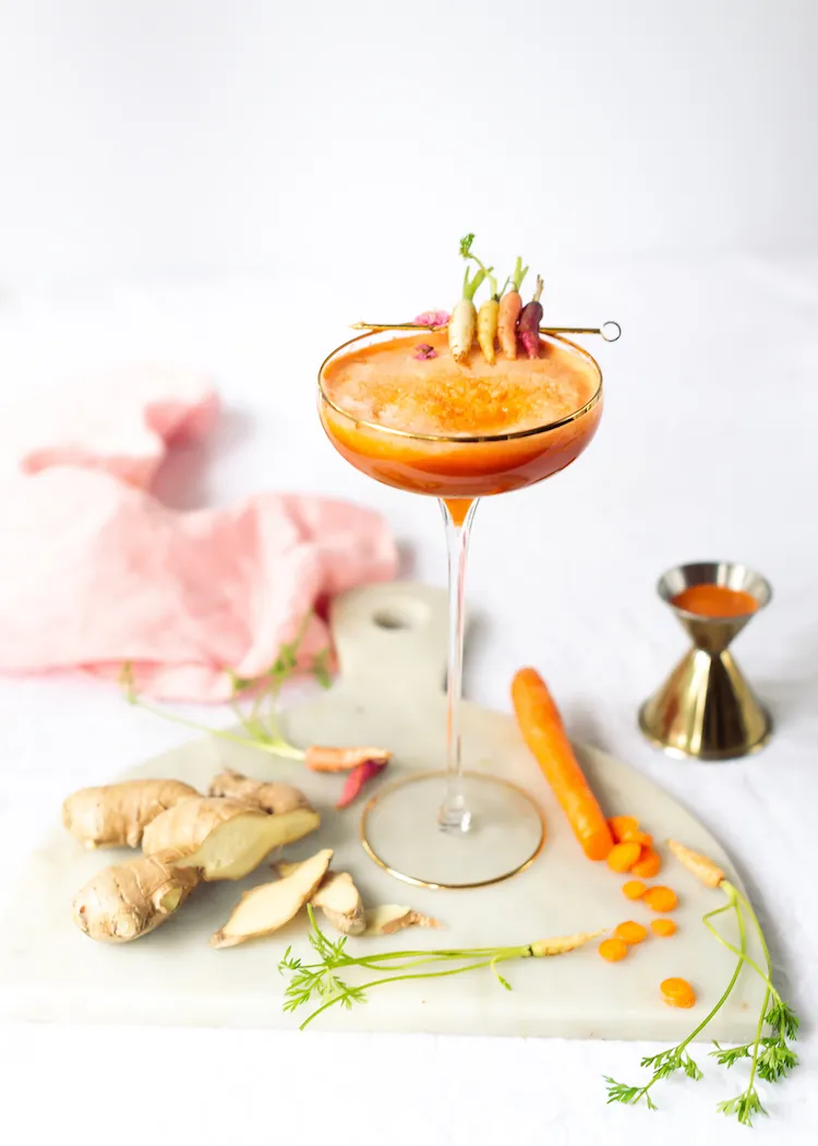 cocktail de printemps avec vodka et carrotes