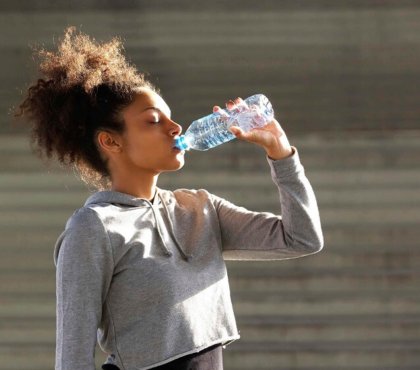 combien d eau par jour faut il boire pour rester en bonne santé pour un sportif