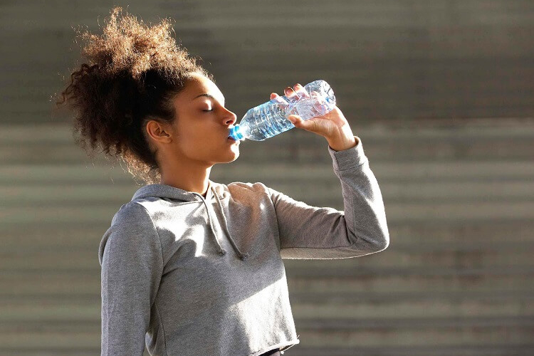 combien d eau par jour faut il boire pour rester en bonne santé pour un sportif