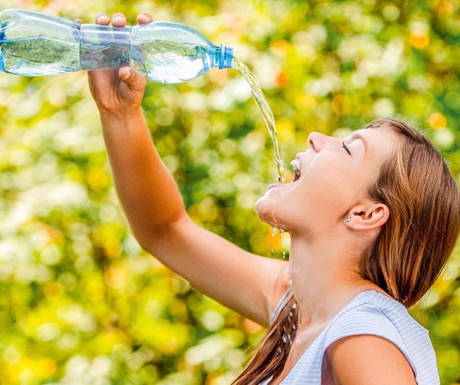 combien d'eau boire par jour femme