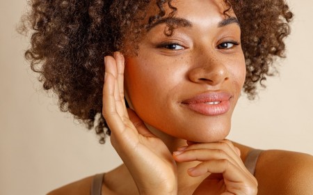 Comment enlever les poils du visage naturellement