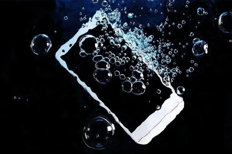 comment récupérer un téléphone tombé dans l'eau