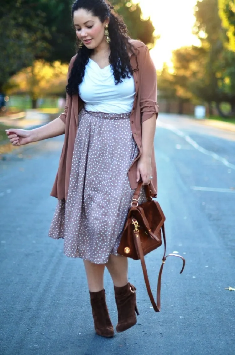 jupe robe pour femme ronde habiller avec style couches couleurs neutres