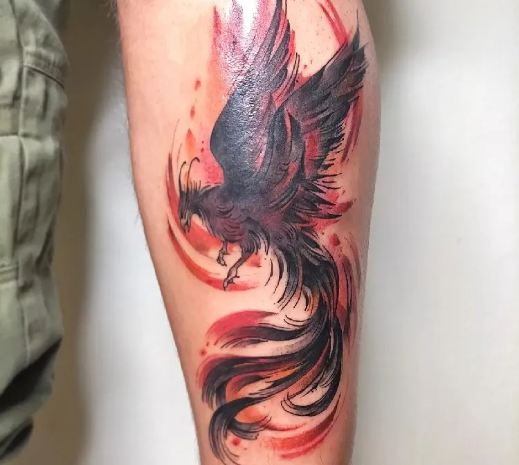 modele tattoo phoenix pour femme couleur avant bras