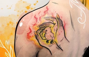 modeles tatouage phoenix femme dos tendance 2022
