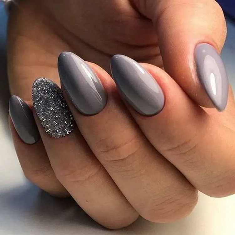 nail art gris manucure gel couleur tendance 2022