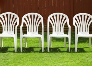 nettoyer mobilier jardin plastique blanc
