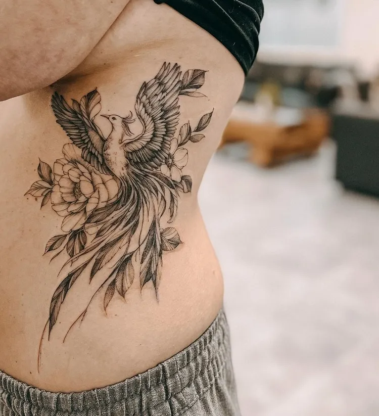 petit tatouage phoenix femme 2022 cote dos bras nuque hanche
