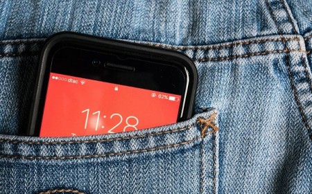 pourquoi il ne faut pas garder son téléphone dans la poche avant arriere pantalon