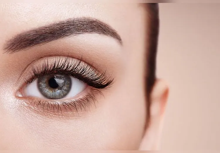 quelle est la nouvelle nouvelle technique maquillage permanent sourcils micrograyling femme