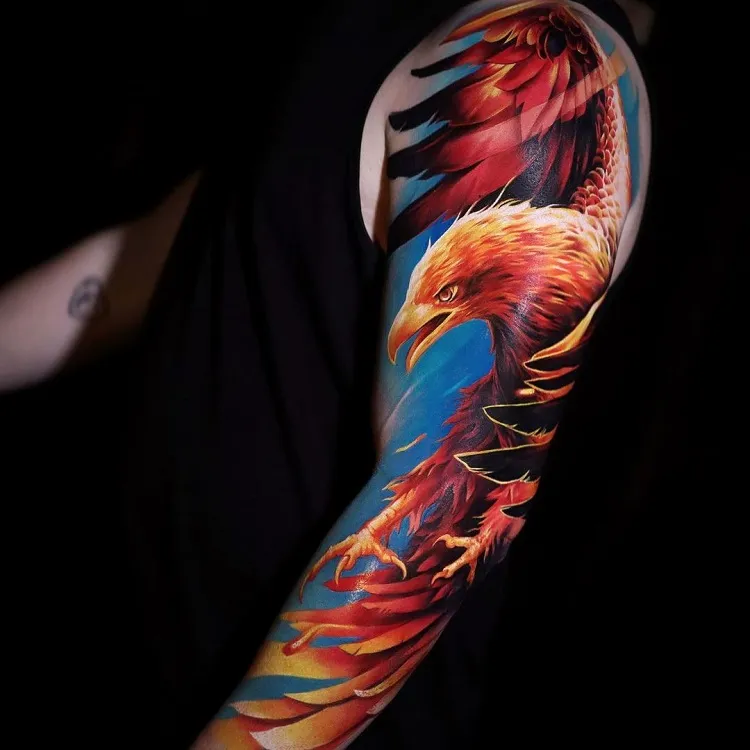 tatouage femme avec phoenix